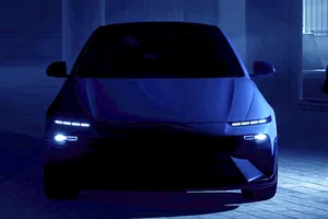 El nuevo Hyundai IONIQ 6 N anuncia su llegada, dispuesto a aguarle la fiesta al inminente Mercedes CLA AMG