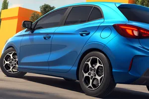 Si buscas un coche chino barato este lo tiene todo a precio de Dacia Sandero y ya es un éxito en España