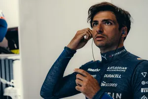 Sainz cuenta la verdad sobre el famoso cambio de chasis: “El equipo actuó antes de lo planeado”