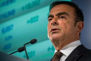 Aunque escapó de Japón escondido en una caja, hay quien quiere a Carlos Ghosn de vuelta en Nissan
