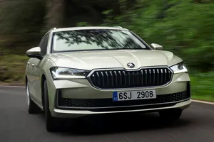Primero los sedán, después los monovolúmenes: el SUV tiene un nuevo objetivo en el garaje familiar