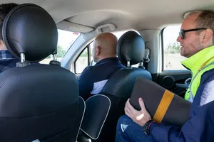 Guerra total por el carnet de conducir: las autoescuelas responden con dureza a la DGT y apuntan a "la trampa" de sus datos