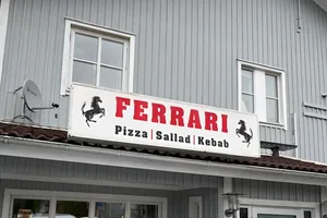 Una carta de Ferrari basta para que una pizzería de 30 años tenga que cambiar su nombre