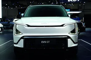 El KIA EV5 GT ya tiene precio en Europa, 306 CV y tracción total en el SUV eléctrico deportivo más familiar