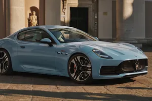 Maserati saca pecho y renueva sus Grecale, GranTurismo y GranCabrio: hasta 590 CV para los Trofeo