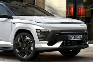 12.500 € menos, tamaño de Jaecoo 5 y más barato que un Opel Mokka, el Hyundai KONA rompe el mercado de coches eléctricos