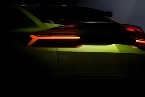 El nuevo Lamborghini Urus SE Performante se prepara para debutar con casi 1.000 CV y un cambio radical en la gama