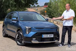 Conduzco el crossover híbrido más práctico, ahora renovado con una decisión drástica en sus motores