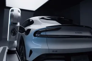 Si tienes coche eléctrico en casa, querrás este accesorio de Xiaomi: carga su batería sin que tengas que hacer nada