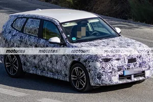Cazado el renovado BMW X1 que llega en 2027, el SUV ya se deja ver con sus nuevas luces traseras y acabado M Sport