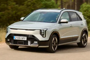 El anti-Toyota C-HR se desploma 11.600 €, KIA deja el nuevo Niro híbrido a precio de saldo