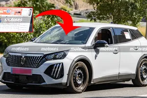 Peugeot se sube al carro de las baterías LFP para solucionar el punto débil de su coche eléctrico más vendido