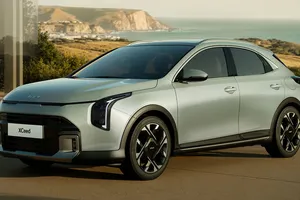 El nuevo KIA XCeed 2027 ya tiene precios, llega el renovado crossover con hasta 180 CV y etiqueta ECO