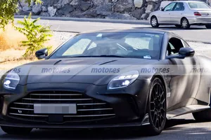 Aston Martin quiere hacer del Vantage RS una bestia de más de 700 CV y estas fotos espía revelan interesantes novedades