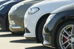 Los coches usados ya bajan de precio en España, hay eléctricos por menos de 20.000 euros y una trampa para los compradores