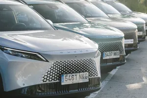Europa fabricará 1,5 millones de coches chinos en 2035, con el riesgo de quedarse en montaje y perder lo más valioso