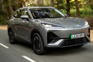 El Lepas L6 eléctrico ya viene a Europa y no viene precisamente vacío: 449 km de autonomía y mucho más de lo que presumir