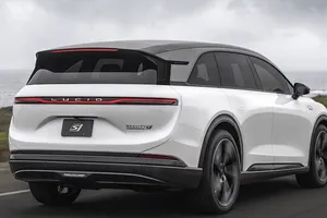 El Lucid Gravity se acerca más a España, pero esta versión de 1.070 CV llega en el peor momento de la marca