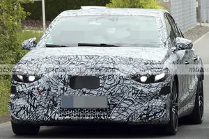 El Mercedes Clase E eléctrico de AMG será un misil de 1.000 CV, pero estas fotos espía revelan que todavía hay mucho trabajo por delante