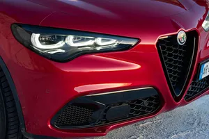 Los «alfistas» ya no tienen excusas: más de 18.000 € de descuento, dinámica TOP y un diseño SUV que no envejece