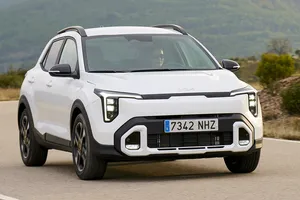 Cuesta menos que un FIAT, su motor es muy fiable y, ahora, estrena diseño, así es el SUV más barato de KIA