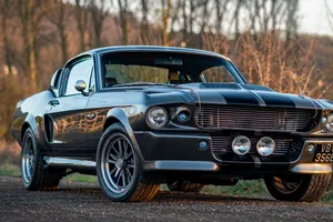 París vive su propio '60 segundos': roban 17 coches de lujo en una operación de película valorada en 3,5 millones de euros