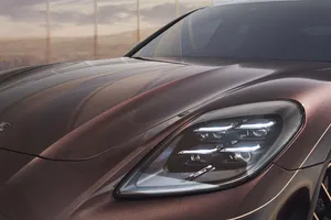 Porsche puede fabricar un Panamera manual, pero hay una condición que lo cambia todo