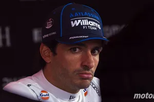 A Sainz se le compromete el resto del fin de semana: «Las vueltas son buenas si tenemos en cuenta cómo estaba el monoplaza»