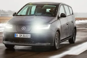 A los coches solares les llega el ocaso: una de sus referentes, Sono Motors, quiebra definitivamente