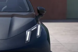 Un ejecutivo de Lynk & Co filtra un nuevo coche eléctrico antes de tiempo… y su castigo tampoco consigue mantenerse en secreto
