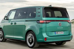El Volkswagen ID. BUZZ necesita vender más y la marca responde con una versión que hasta ahora no tenía