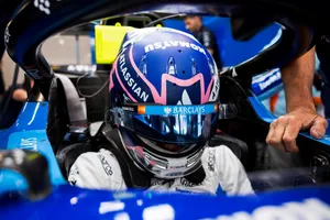 Williams confirma a su primer piloto para 2027: Alex Albon renueva por una temporada más
