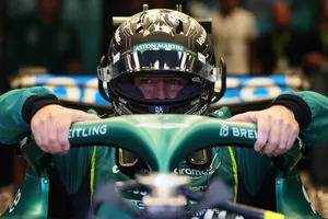 Alonso señala a Sainz tras su toque: «Fue innecesario»