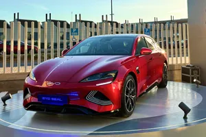 BYD abre en Zaragoza y alcanza los 108 concesionarios en España