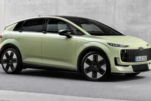 El Audi A2 e-tron pierde el disfraz antes de tiempo: una filtración deja al descubierto el compacto eléctrico que recupera un nombre mítico