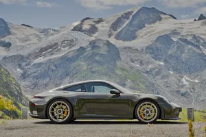 El Porsche 911 GT3 se ha echado al monte: este Bergsport para Europa solo tendrá 100 unidades