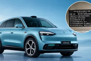 La marca de coches de Huawei acaba en la Policía por un bulo insólito: sus coches no «viajan en el tiempo»