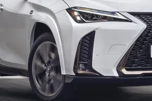 El Lexus UX anuncia su cese de producción en 2027, sin sustituto confirmado el LBX se queda como SUV de acceso