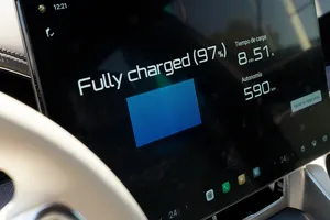 Los españoles ya han decidido cuánto tiempo aceptan perder junto a un cargador antes de cansarse del coche eléctrico