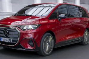 El Mercedes VLE estrena una versión de 415 CV y tracción 4MATIC, pero ahora tendrás que pagar por lo que antes era de serie