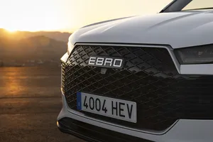 Cuesta menos que un KIA Stonic y es híbrido como el Toyota Yaris Cross, el EBRO más vendido baja 7.200 €