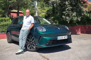 Pruebo el compacto chino más reciente del país: cuesta menos de 20.000 € y llega en formato eléctrico, híbrido y de gasolina