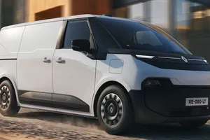 La Renault Trafic eléctrica quiere jubilar al diésel, estrena batería LFP y 800 V para recuperar 280 km en 20 minutos