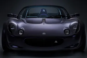 Si un Lotus Elise y un McLaren F1 tuvieran un hijo, sería esta bestia de 250 CV que pesa menos de 600 kg