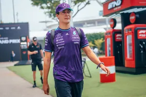 A Russell se le complica aun más el Mundial: saldrá desde el fondo de la parrilla en Singapur