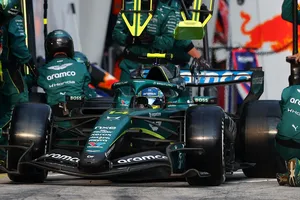 Alonso confirma que el Aston Martin y el motor Honda eran iguales en Bakú y Sepang; es una gran noticia para Singapur