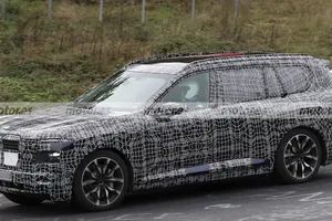 El BMW iX7 de 2028 enseña más músculo en Nürburgring, un SUV eléctrico con 800 CV y 800 km de autonomía