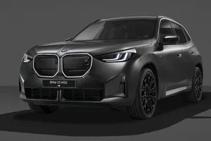 El BMW X3 M50 sube a 443 CV y se viste de negro: la puesta a punto que lo deja a un paso del X3 M
