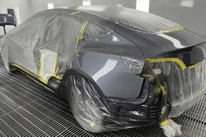 Lo que las marcas no quieren que sepas del coche eléctrico, pintarlo puede salir más caro que en uno de combustión