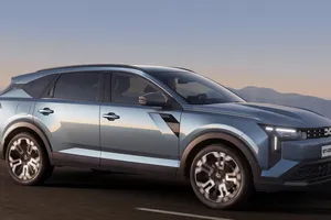 El Dacia Striker ya tiene precios en Europa y quiere plantar cara a los familiares más caros desde 20.500 euros